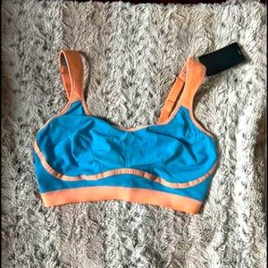 Women’s Sports Bra